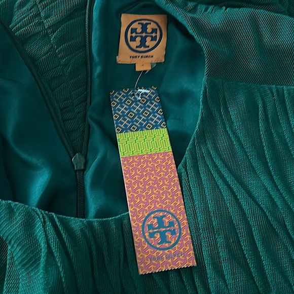 Tory Burch NWT “Ethel” Malachite Emerald Green Sleeveless Dress **Size 6** 🌸🌸 - Picture 7 of 7